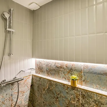 Merveil - Luxury - Opera - Rougemont Ii Apartmán *